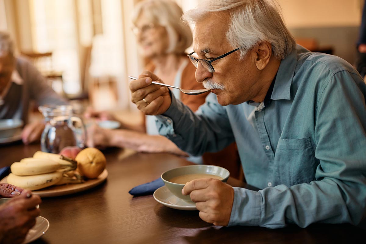 Connection Between Diet and Dementia Seniors with Dementia